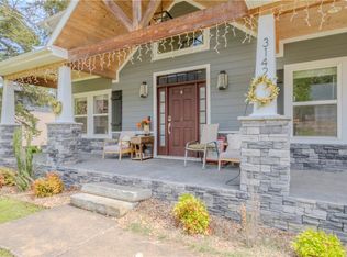 3142 N Warwick Dr, Fayetteville, AR 72703