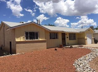 448 Conchas St NE, Albuquerque, NM 87123