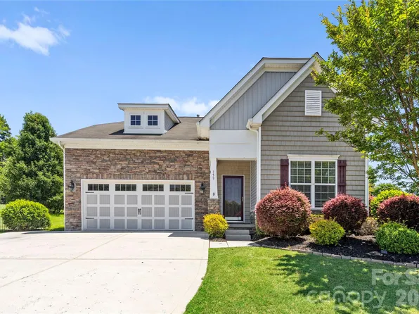 159 E Warfield Dr, Mooresville, NC 28115