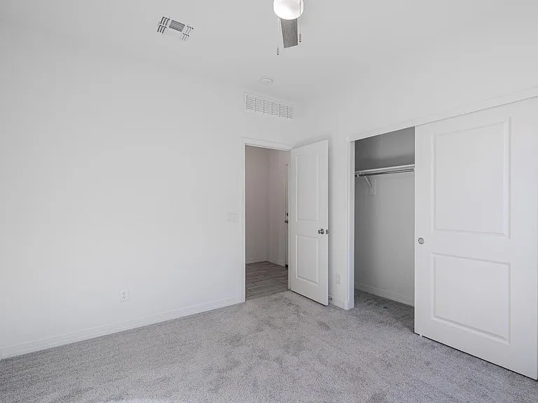 5726 S 30th Gln — Photo 22