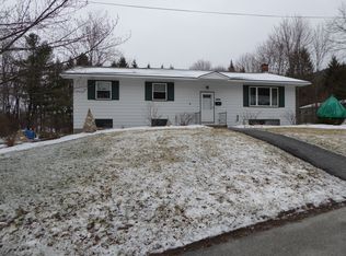 75 Stagecoach Rd, Northfield, VT 05663