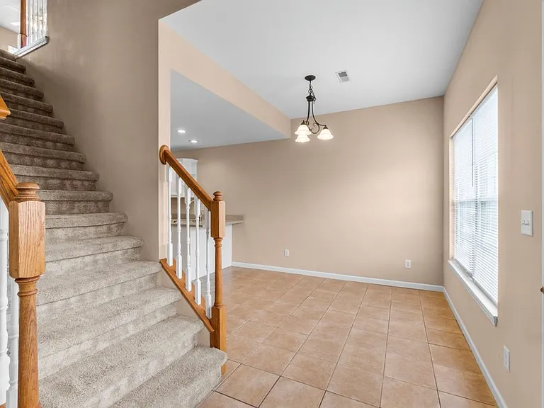 2862 Larkspur Ct — Photo 11