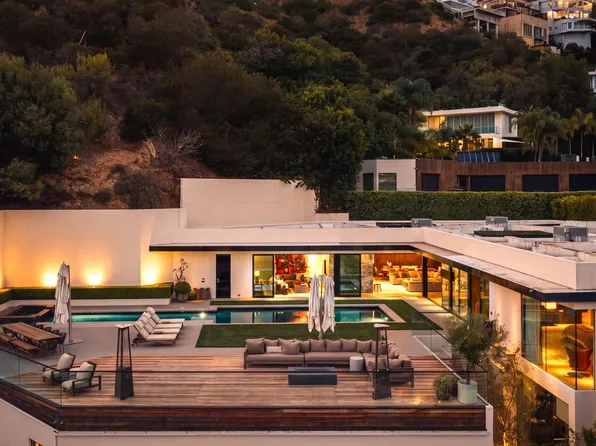 1877 Rising Glen Rd, Los Angeles, CA 90069