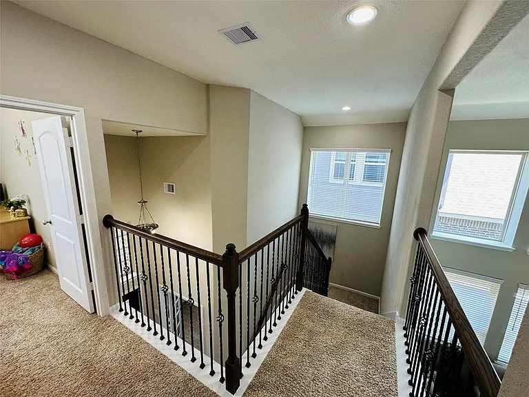 19619 Lake Bosque Dr — Photo 40