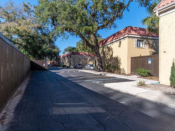 3rd image of 5811 Atlantic Blvd Unit 239