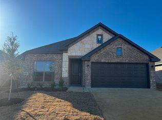 10041 Ginkgo Ln, Crowley, TX 76036