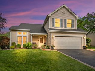1689 Warrington Ln, Crystal Lake, IL 60014