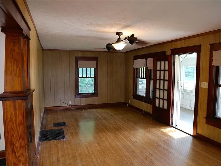1435 N Kinser Pike — Photo 7