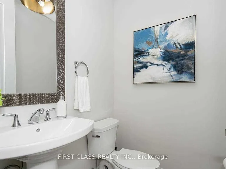 11 Claudview St — Photo 8