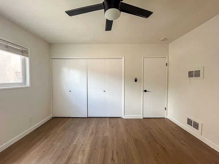 3814 S Bronson Ave — Photo 16