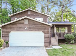 496 Jaywood Dr, Stone Mountain, GA 30083