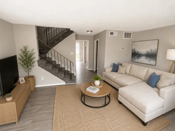 Broadway Townhomes