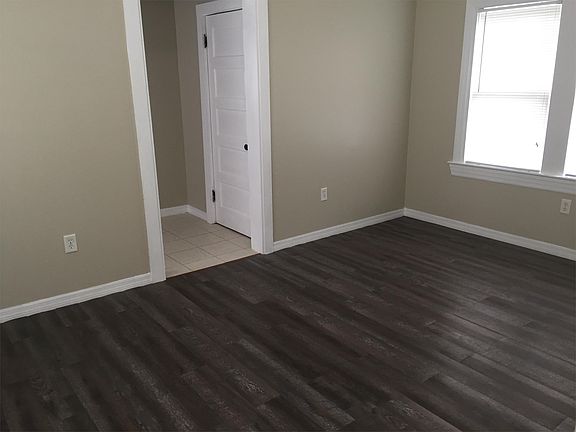4th image of 2609 Lowell Ave