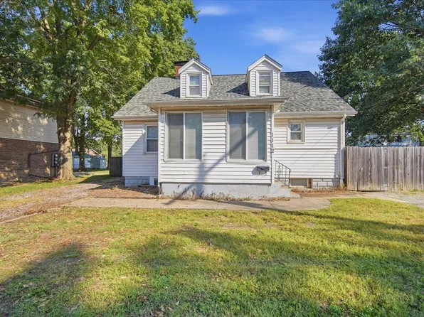 1112 West Ave, Normal, IL 61761