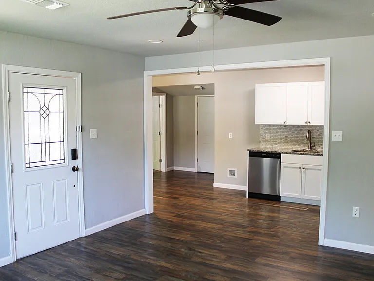 5205 Gordon Ave — Photo 3