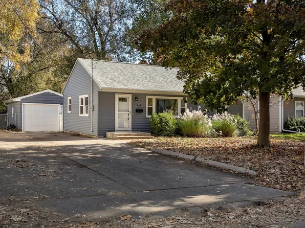 1517 61st St, Des Moines, IA 50311