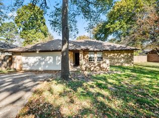 207 E Seneca St, Tahlequah, OK 74464