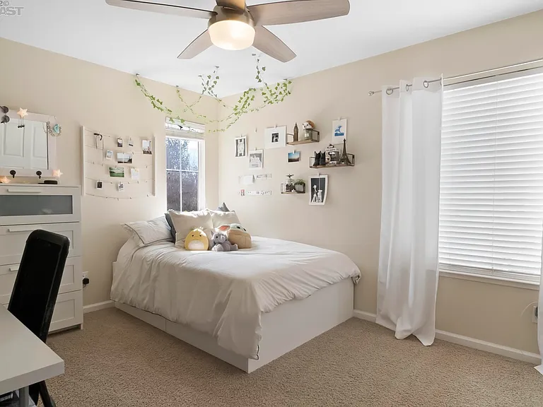 5687 Walnut St — Photo 17