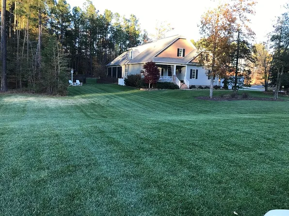 400 Carter Forest Dr, Ashland, VA 23005