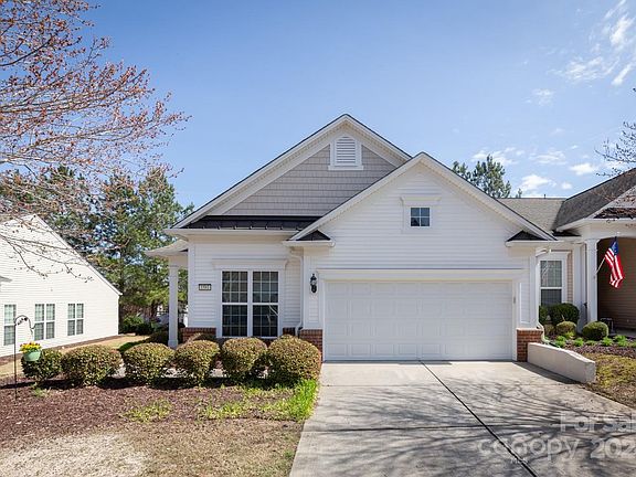 3rd image of 1581 River Bend Blvd