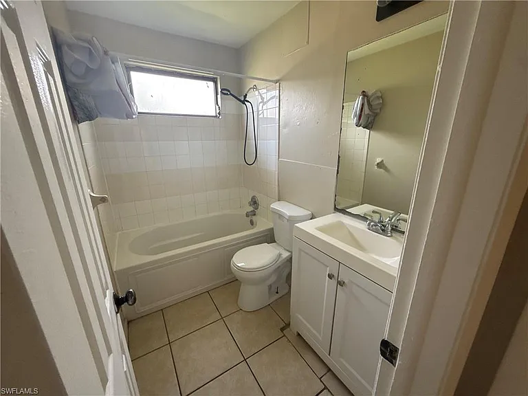 3950 Lora St #206 — Photo 5
