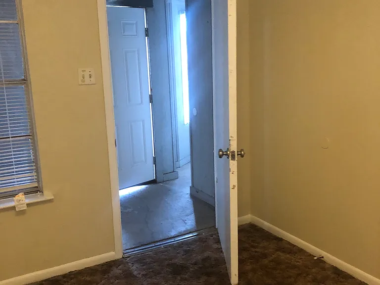 1109 Alameda Ave — Photo 13