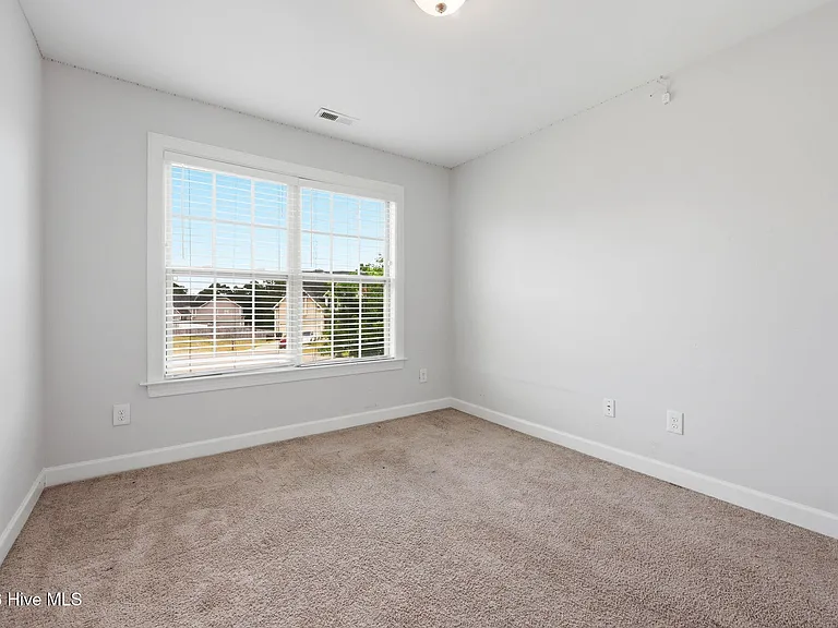 90 Quatrefoil Ct — Photo 37
