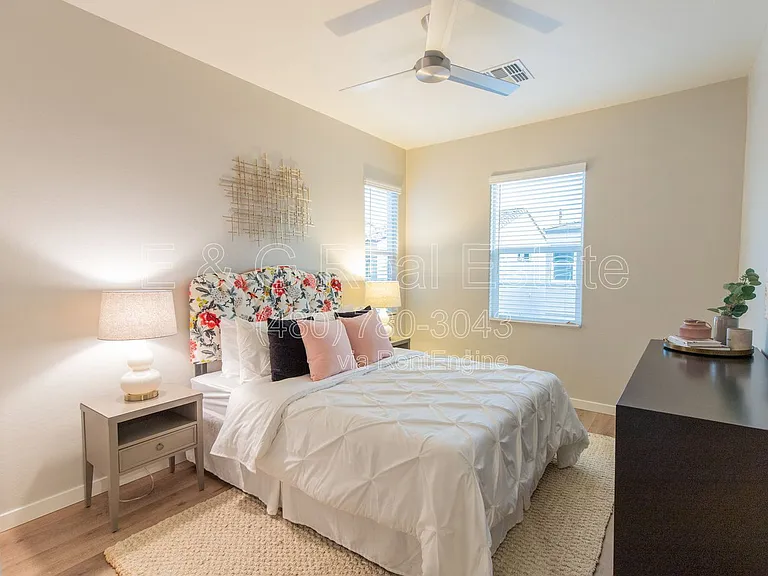 3705 E Flower St — Photo 18