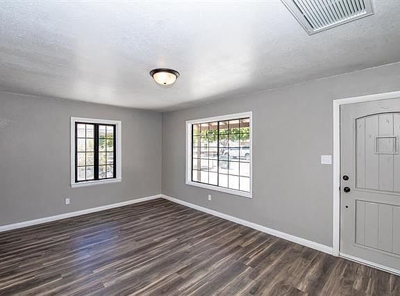 3rd image of 2531 S 7th Ave