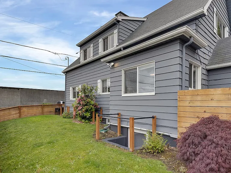 5506 NE Hoyt St — Photo 57