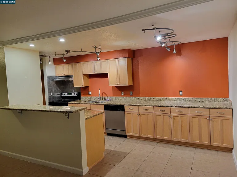 590 El Dorado Ave #109 — Photo 3