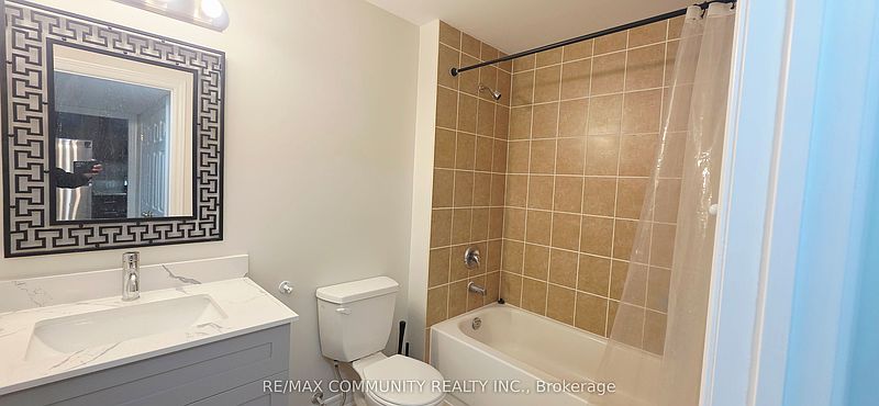 Ajax House for rent - 2 Bedrooms — photo 11