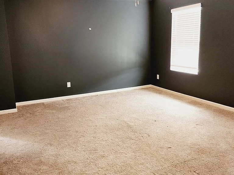 216 Chelsea Park Rd — Photo 14