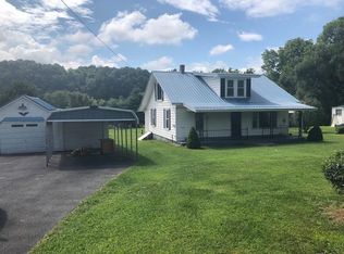 135 Independence Dr, Austinville, VA 24312