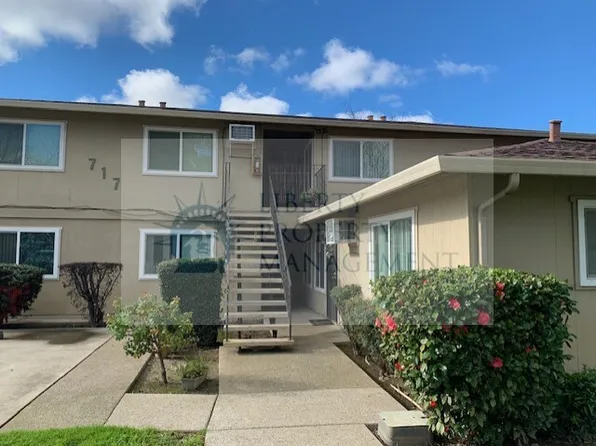 717 N Pleasant Ave APT 5, Lodi, CA 95240
