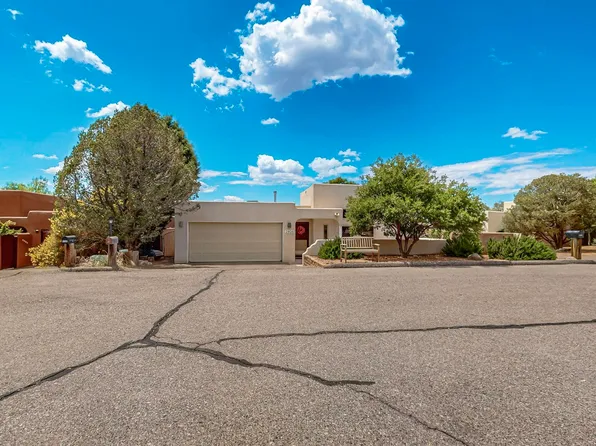 2806 Tramway Cir NE, Albuquerque, NM 87122