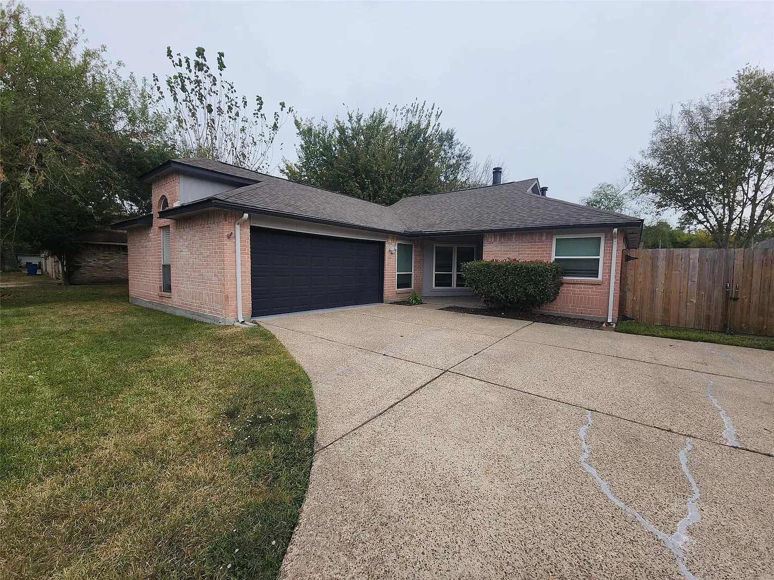 3 bed, 2.0 bath, 1282 sqft, $1,800 — Photo 1
