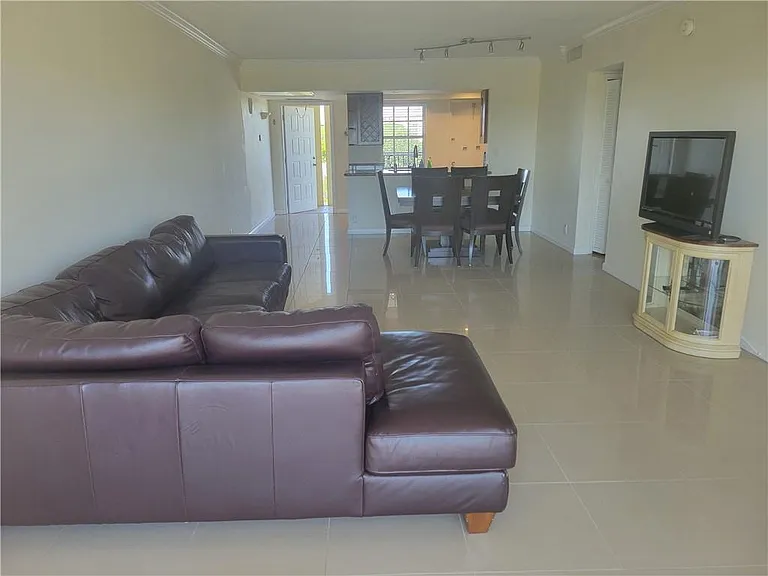 3050 N Palm Aire Dr #508 — Photo 12