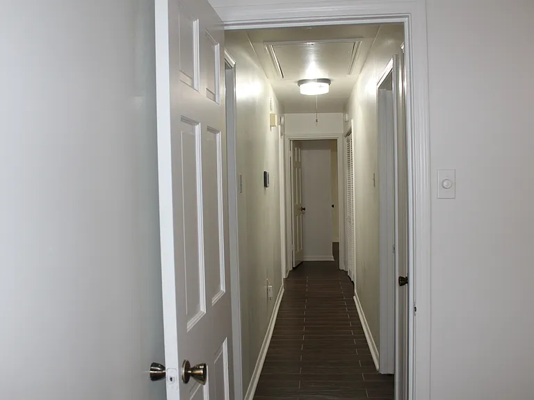 Shillingford Dr — Photo 18