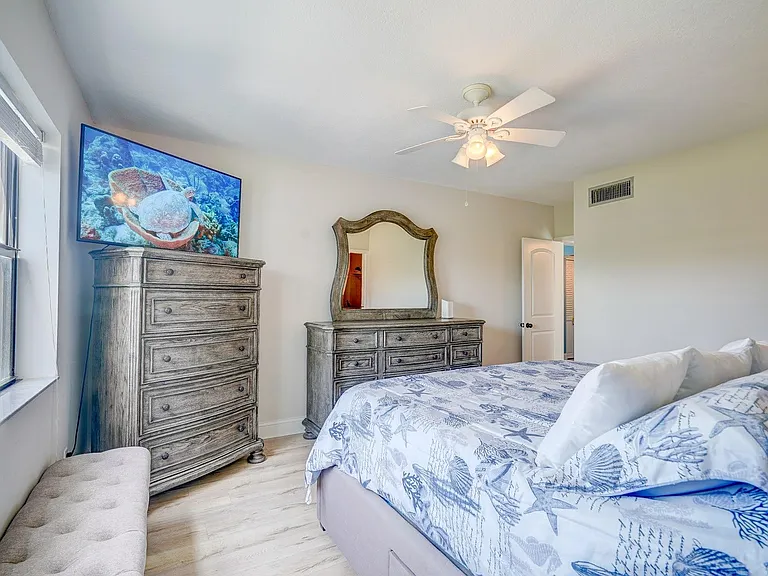 1289 NE Ocean Blvd #7 — Photo 11
