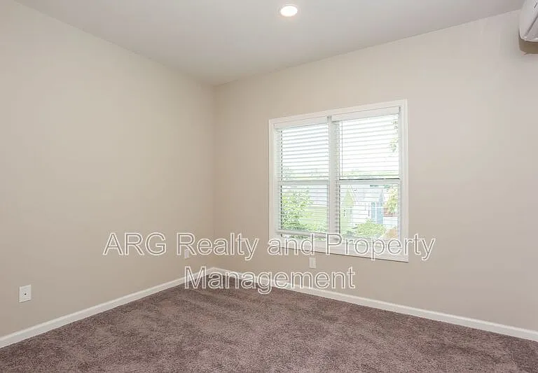 840 Smith St SW #A — Photo 10