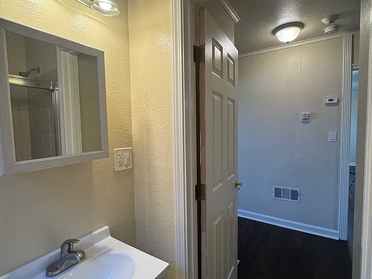 2230 Redwood St — Photo 26