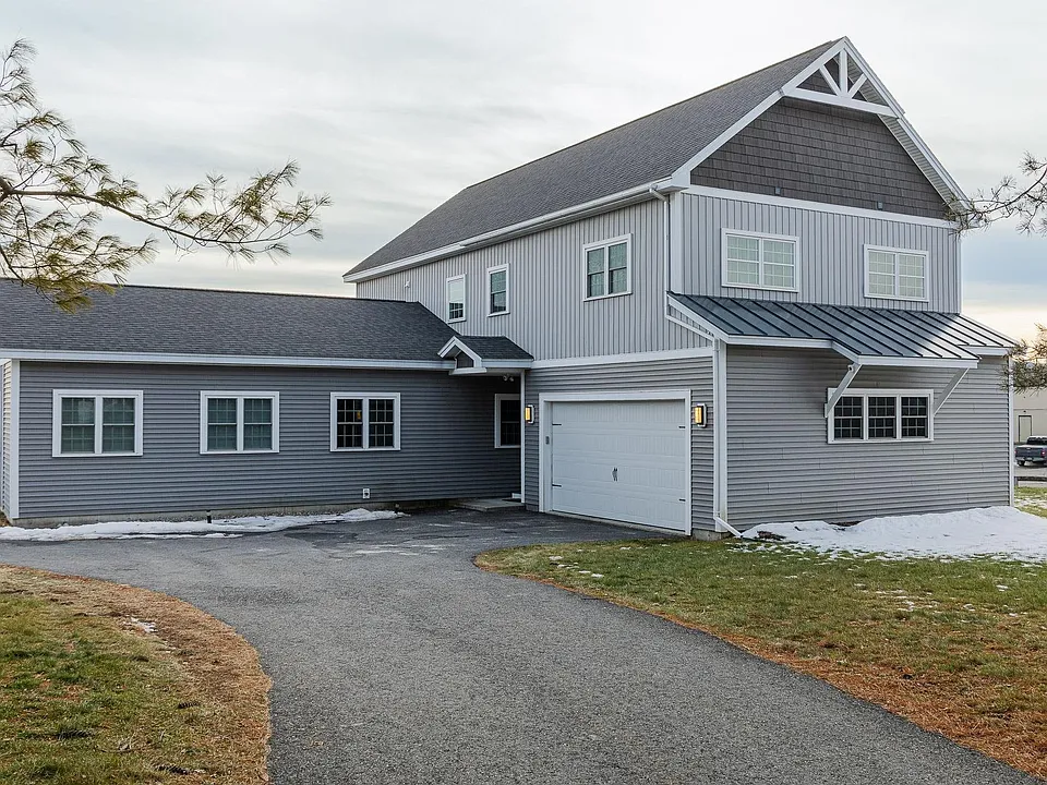 60 Dearborn Cir
