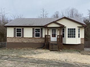 1405 W Crocus Dr, Radcliff, KY 40160