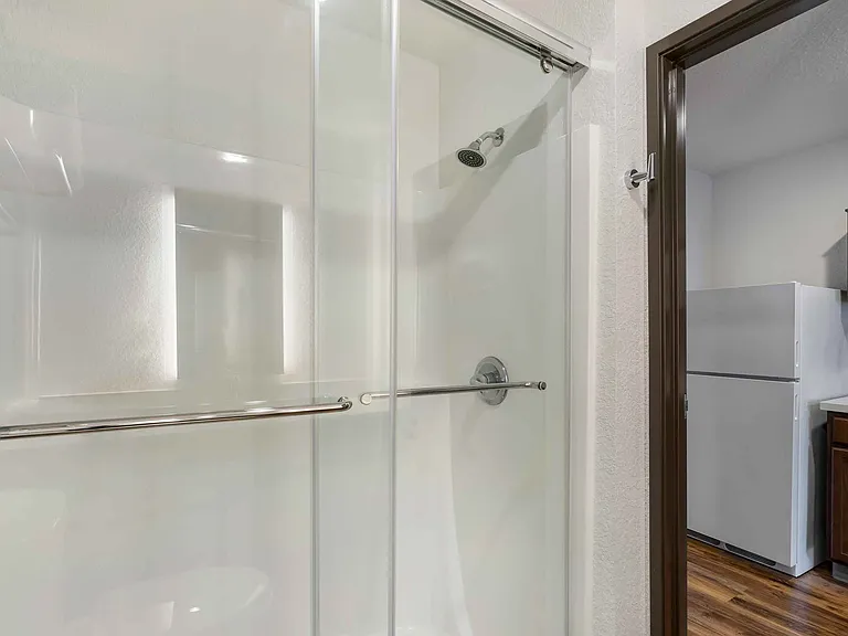 Studio Suite - 1 Queen Bed