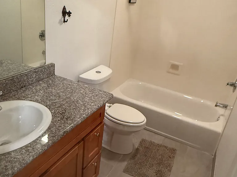 1735 Urquhart St — Photo 12