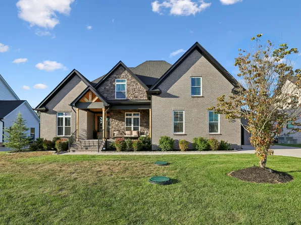3802 Carriage Dr, Murfreesboro, TN 37128