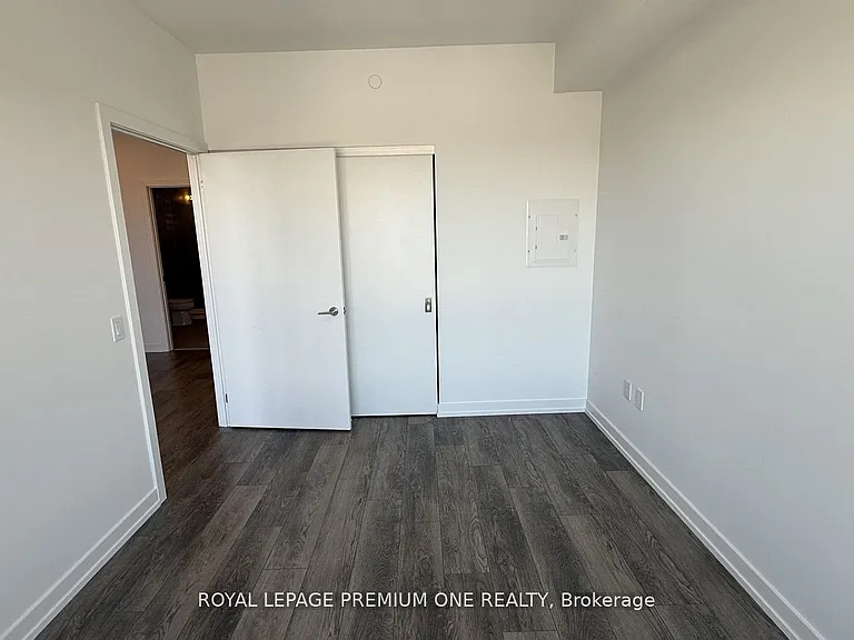 15 Wellington St S #2414 — Photo 19