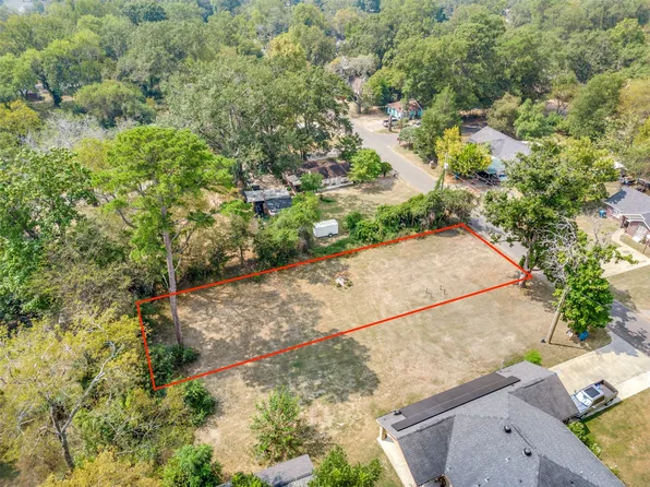 615 Red Springs Ave, Mount Pleasant, TX 75455