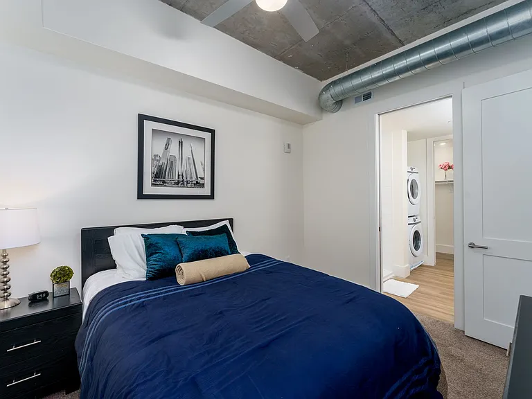 300 East Apartments — Photo 101